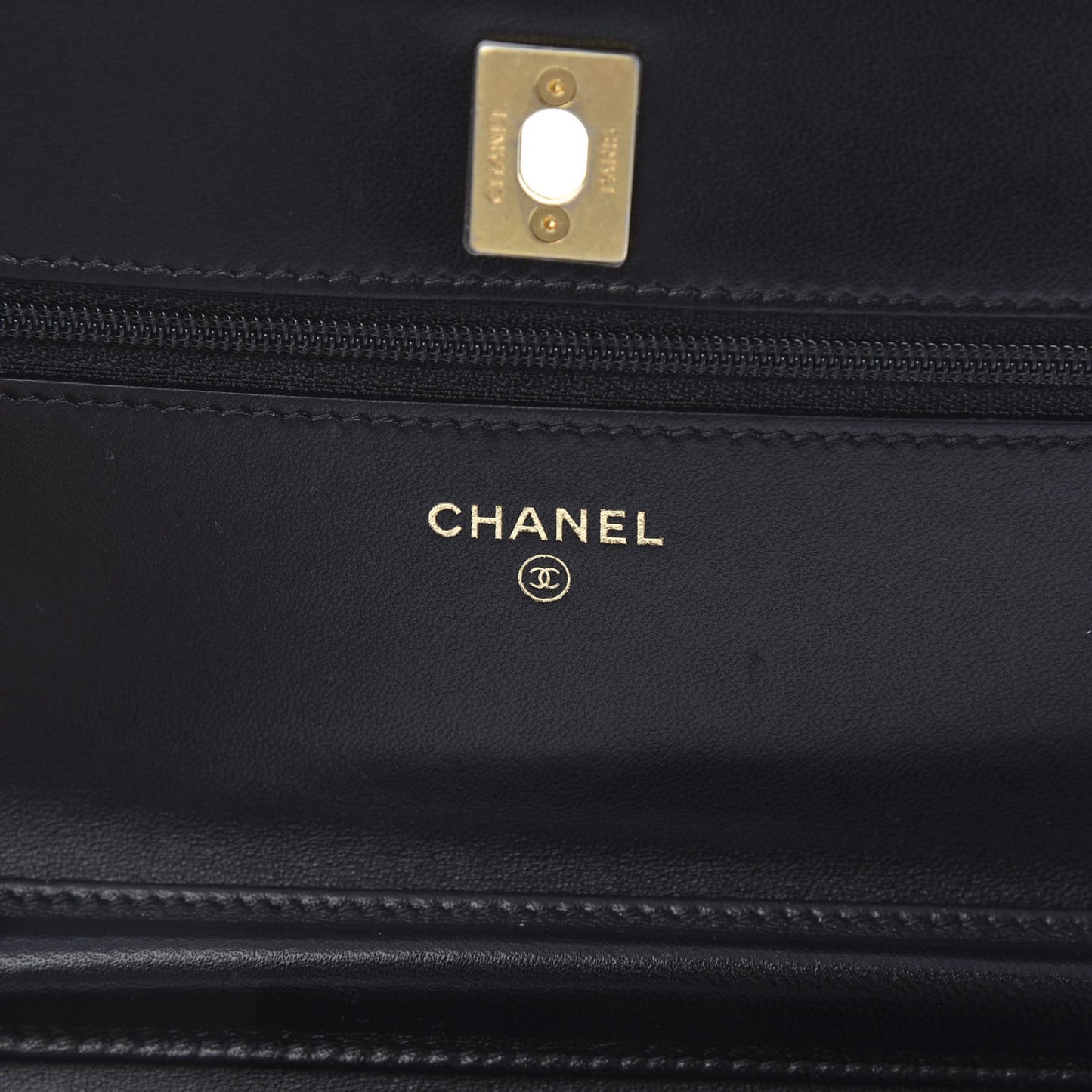 Lambskin Quilted CC Pearl Crush Wallet on Chain WOC Black