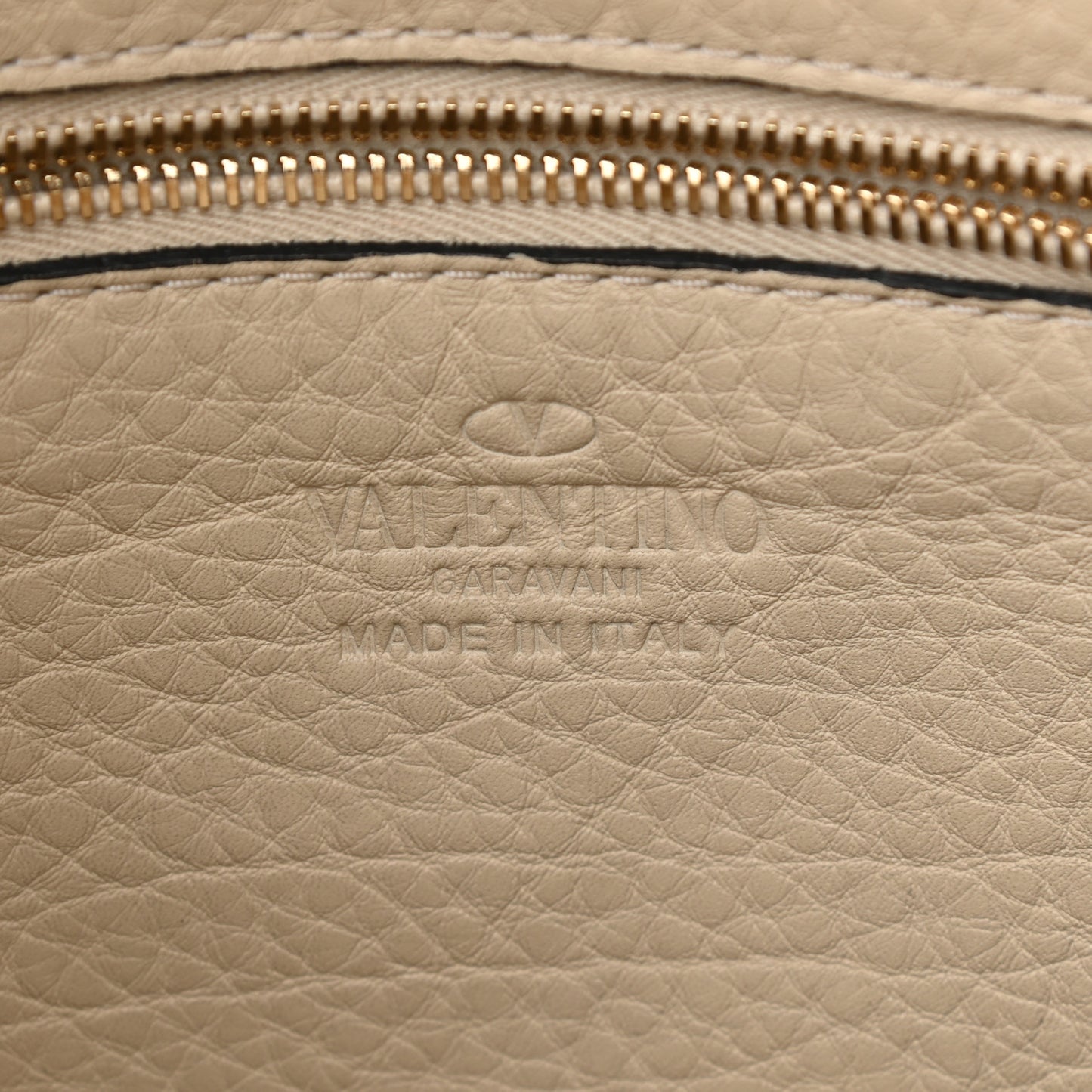 Pebbled Calfskin Small Rockstud Flip-Lock Messenger Bag Light Ivory