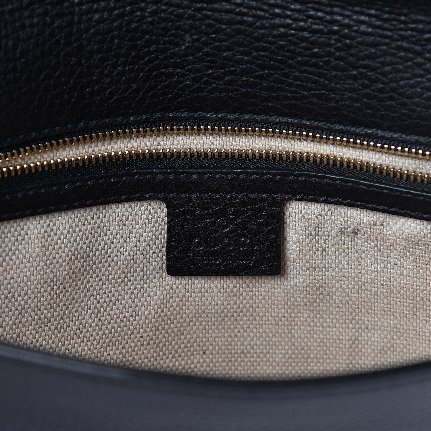 Gucci Pebbled Calfskin Medium Soho Clutch Black 7 of 9