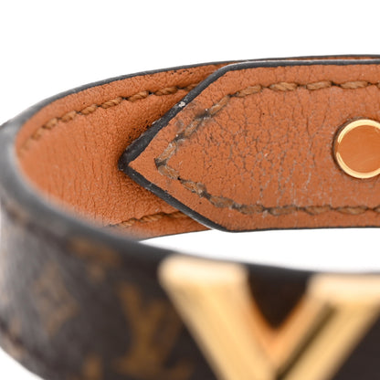 Louis Vuitton Monogram Essential V Bracelet 17 7 of 10