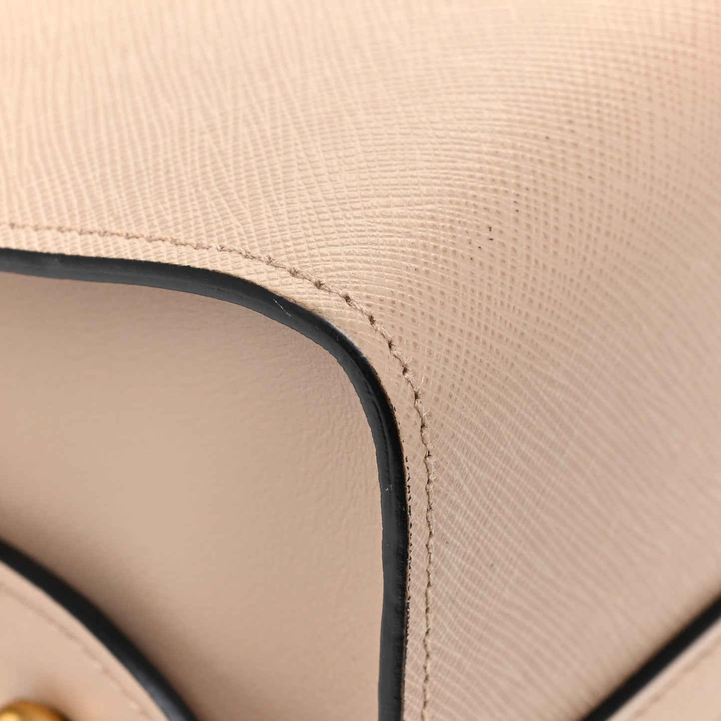 Saffiano City Calf Small Esplanade Tote Cammeo