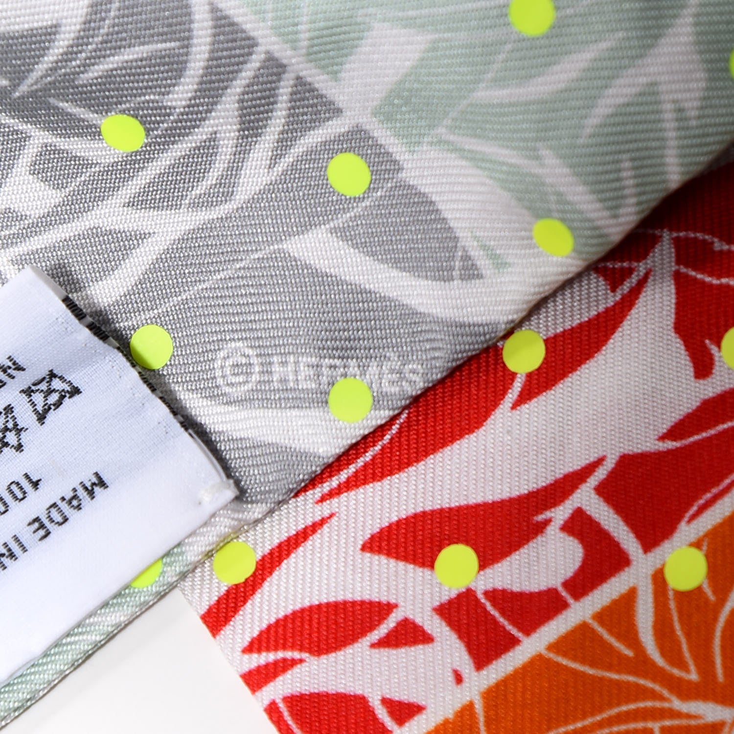 Hermes Silk Jungle Love Rainbow Twilly Vert Rose Jaune Fluo 4 of 5