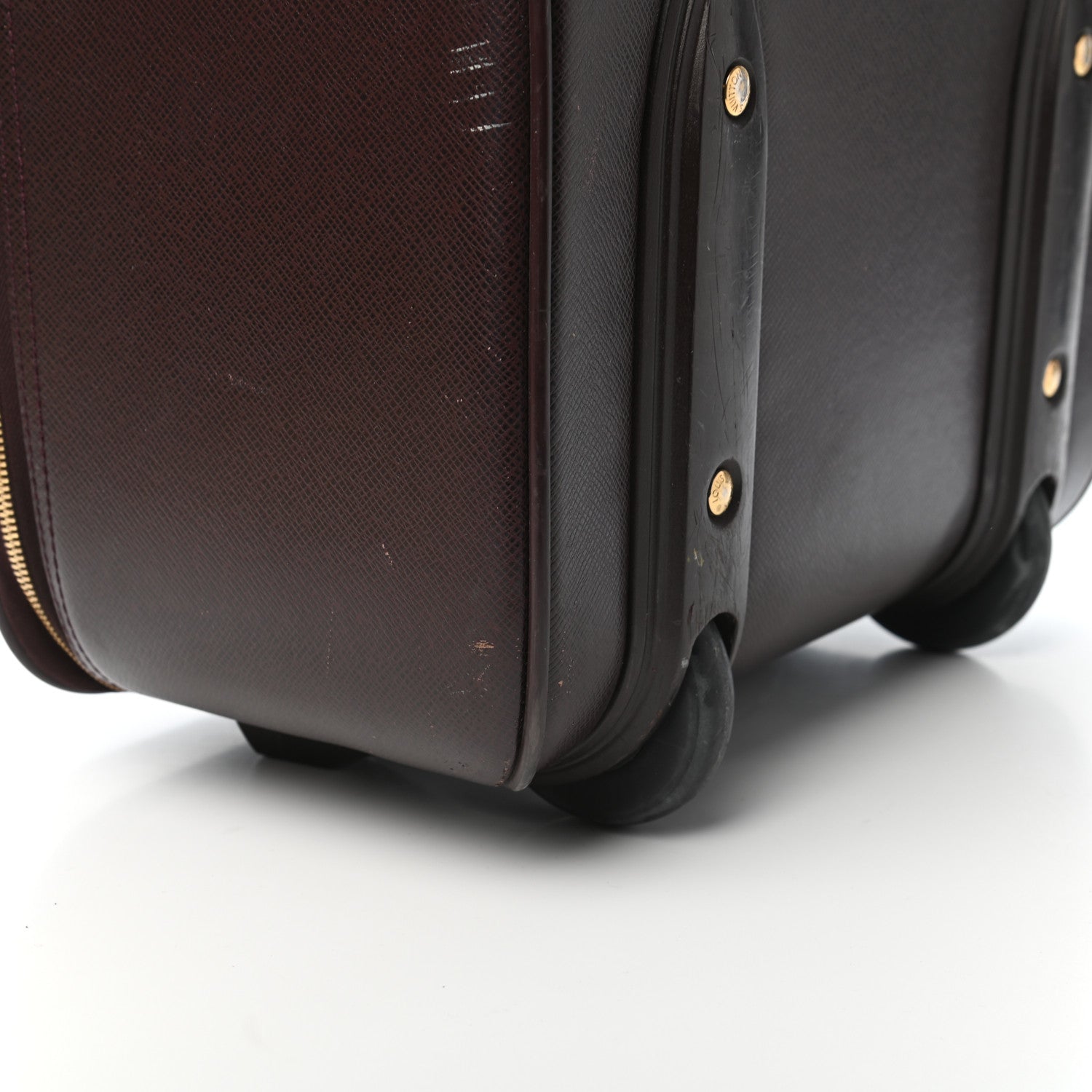 Louis Vuitton Taiga Pegase 45 Acajou 16 of 19