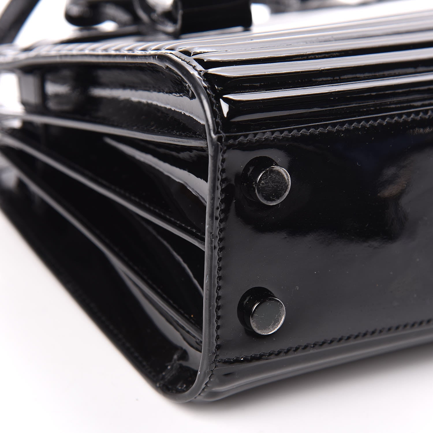 Saint Laurent Ribbed Patent Calfskin Nano Sac De Jour Black 5 of 10