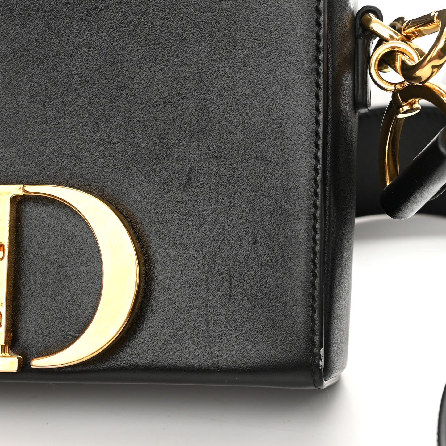 Box Calfskin 30 Montaigne Box Bag Black