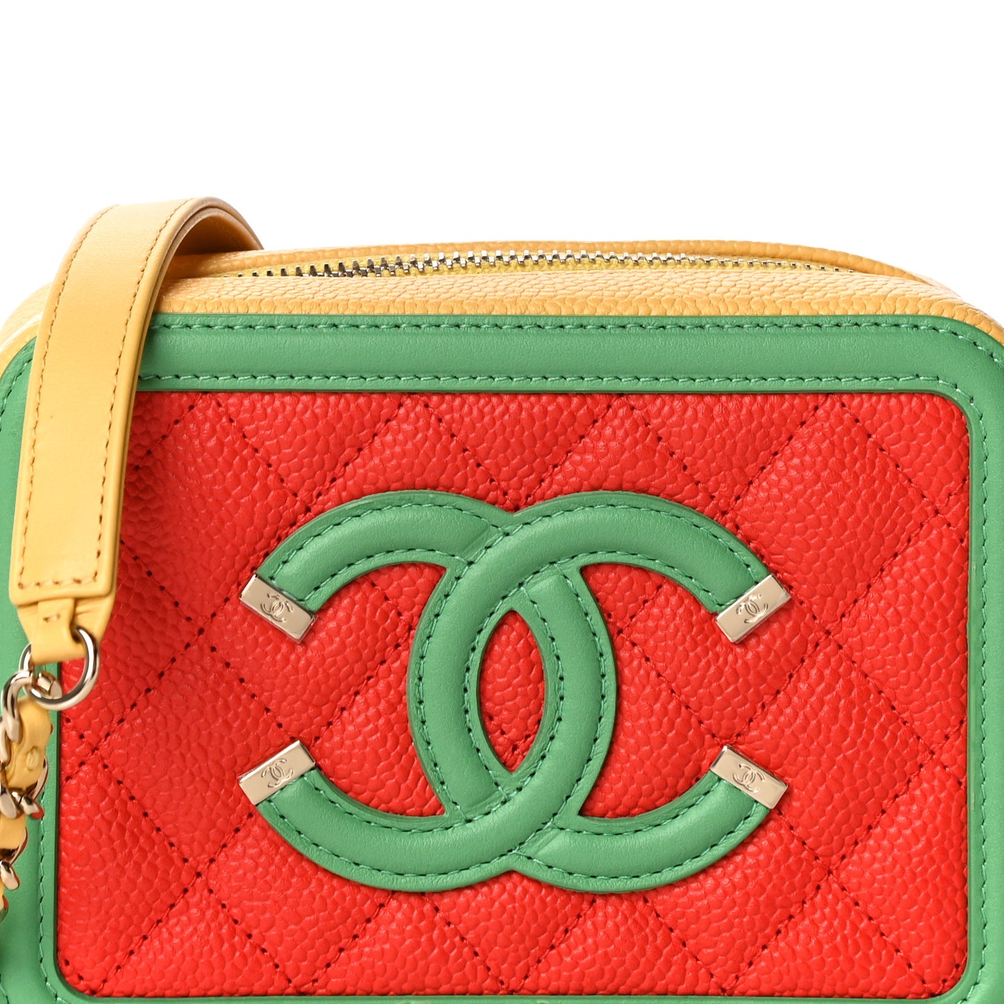 Caviar Quilted Filigree Vanity Clutch With Chain Multicolor