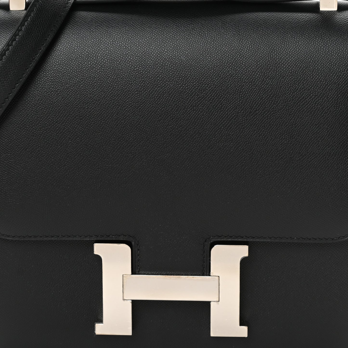 Madame Calfskin Constance 24 Black