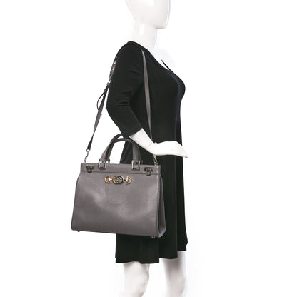 Gucci Grainy Calfskin Medium Zumi Top Handle Bag Dusty Grey 2 of 8