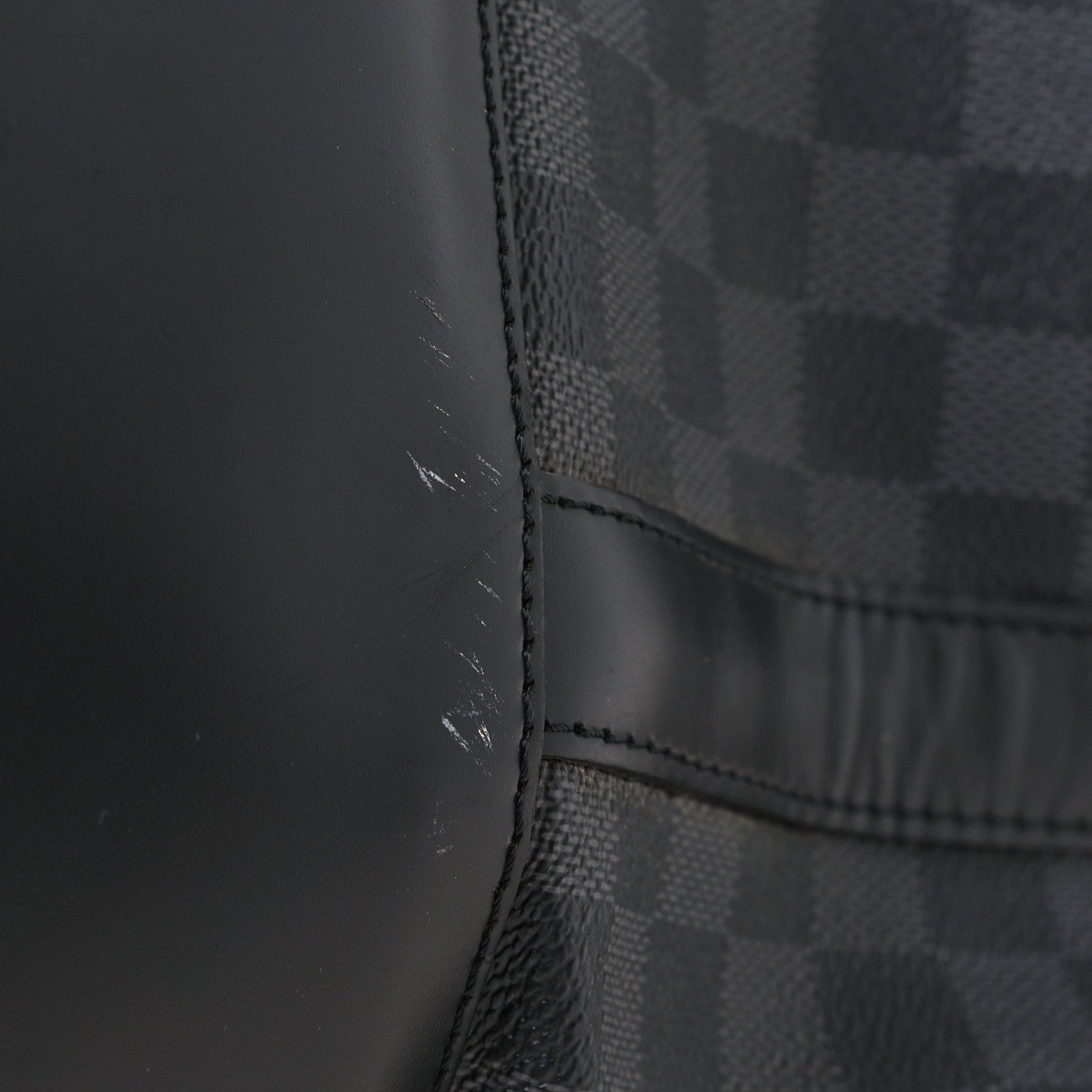 Louis Vuitton Damier Graphite Neo Greenwich 11 of 12