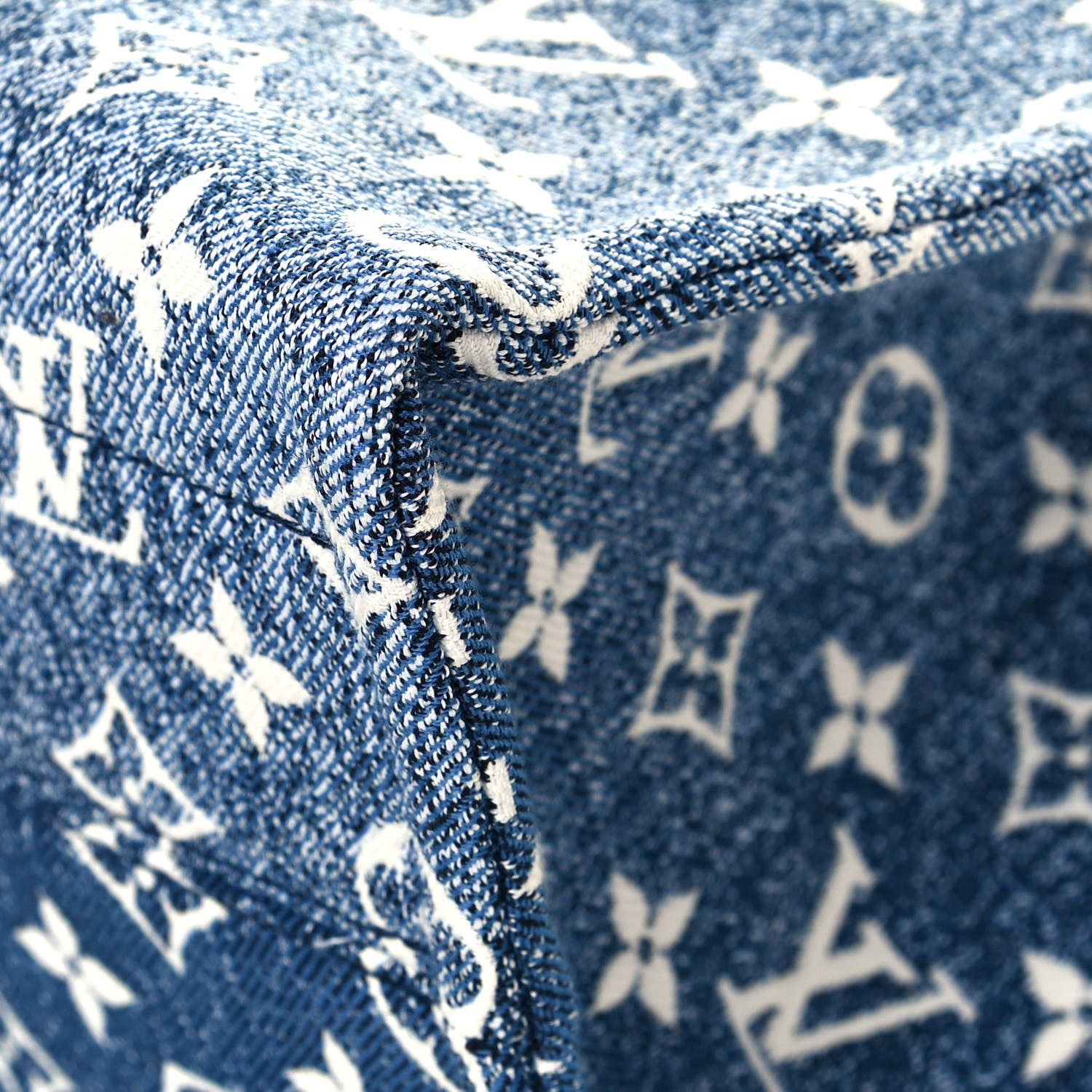 Louis Vuitton Monogram Jacquard Denim Onthego MM Bleu 10 of 11