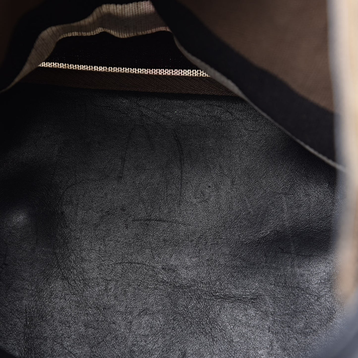 Canvas Mega Check Medium Ashby Hobo Black