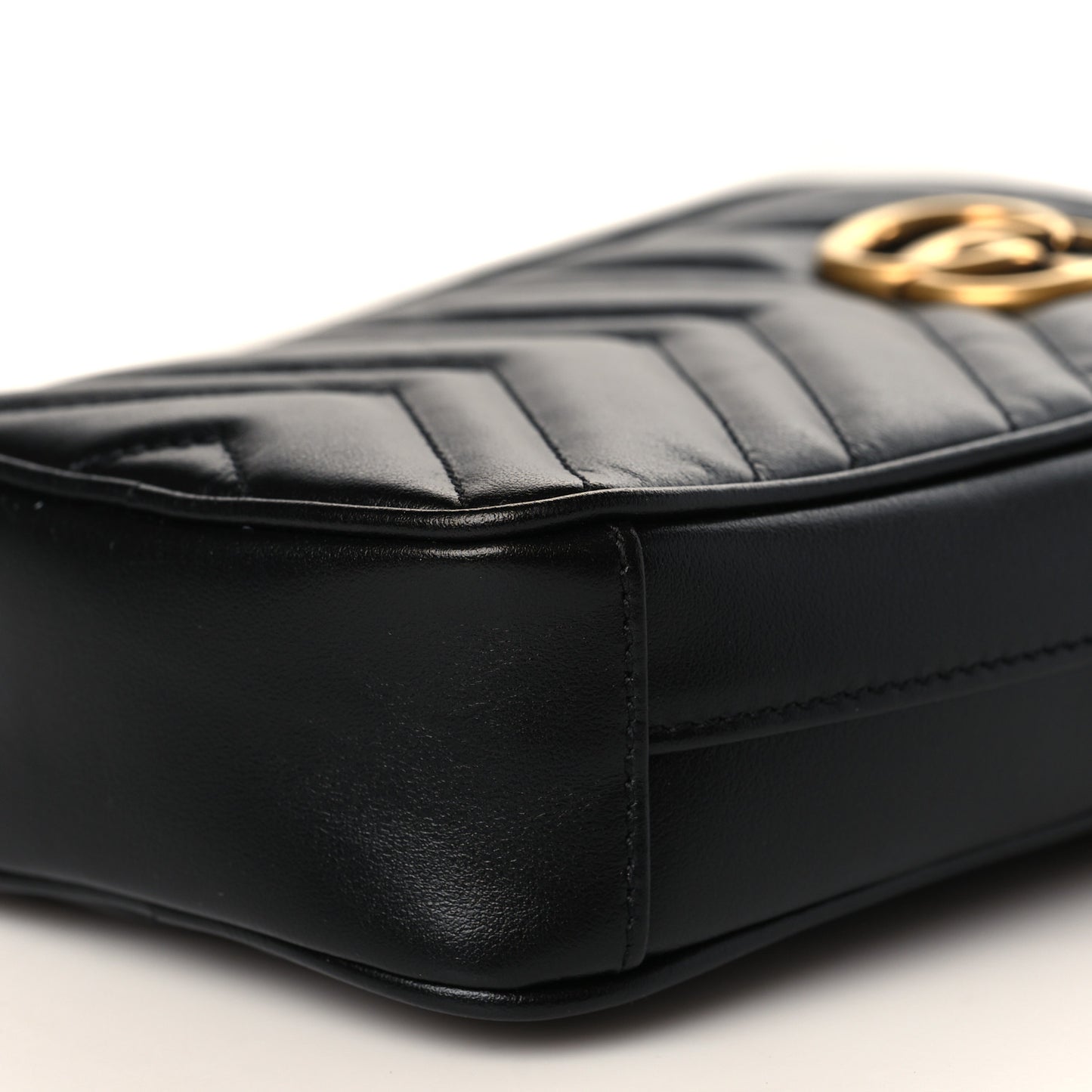 Calfskin Matelasse Mini GG Marmont Crossbody Bag Black