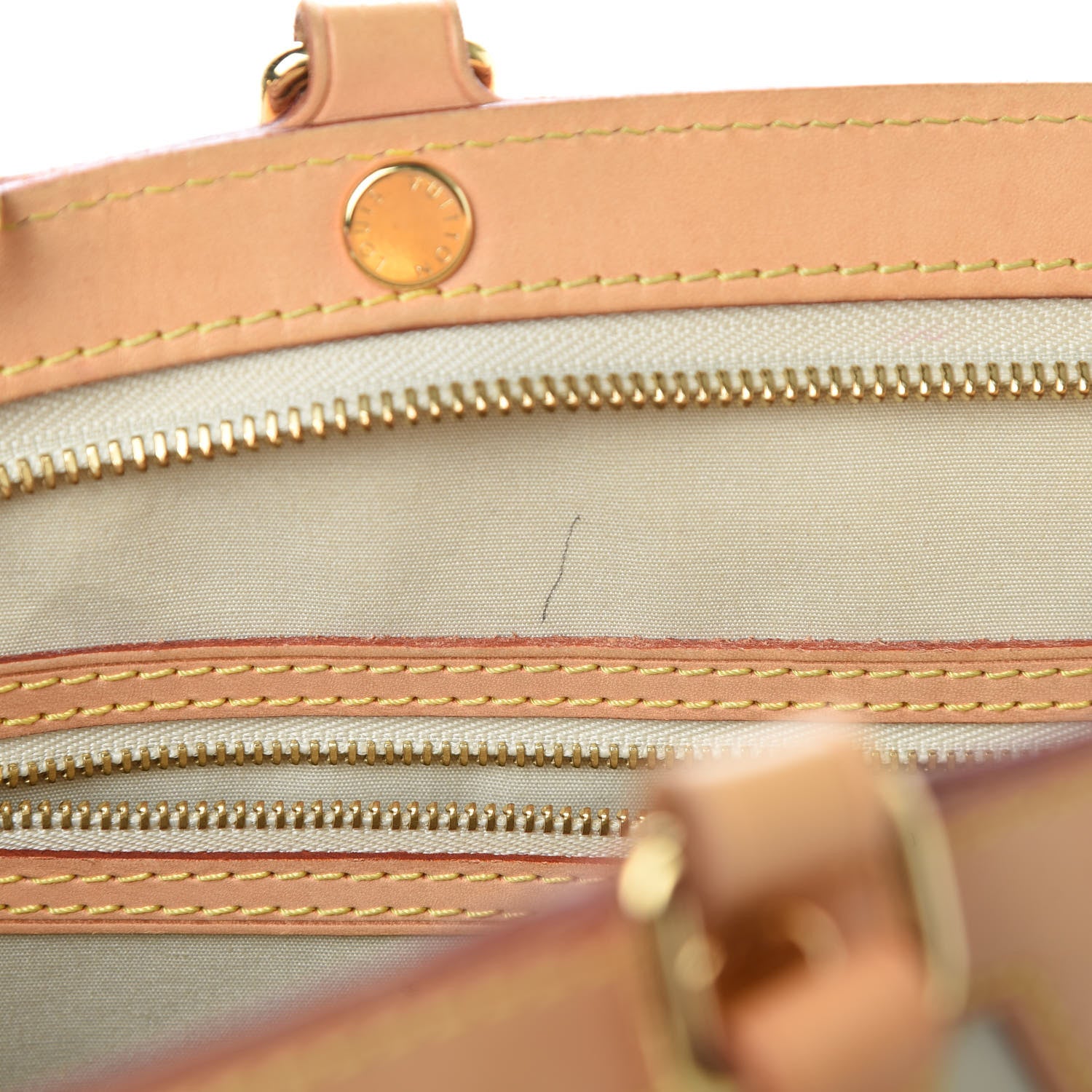 Louis Vuitton Vernis Brea MM Blanc Corail 12 of 15