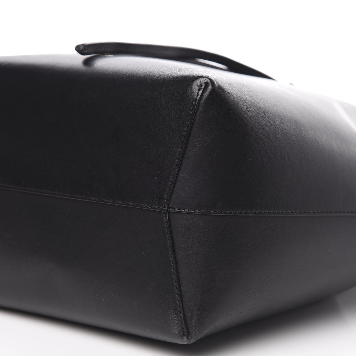 Vegetable Tanned Calfskin Bucket Bag Black Blu