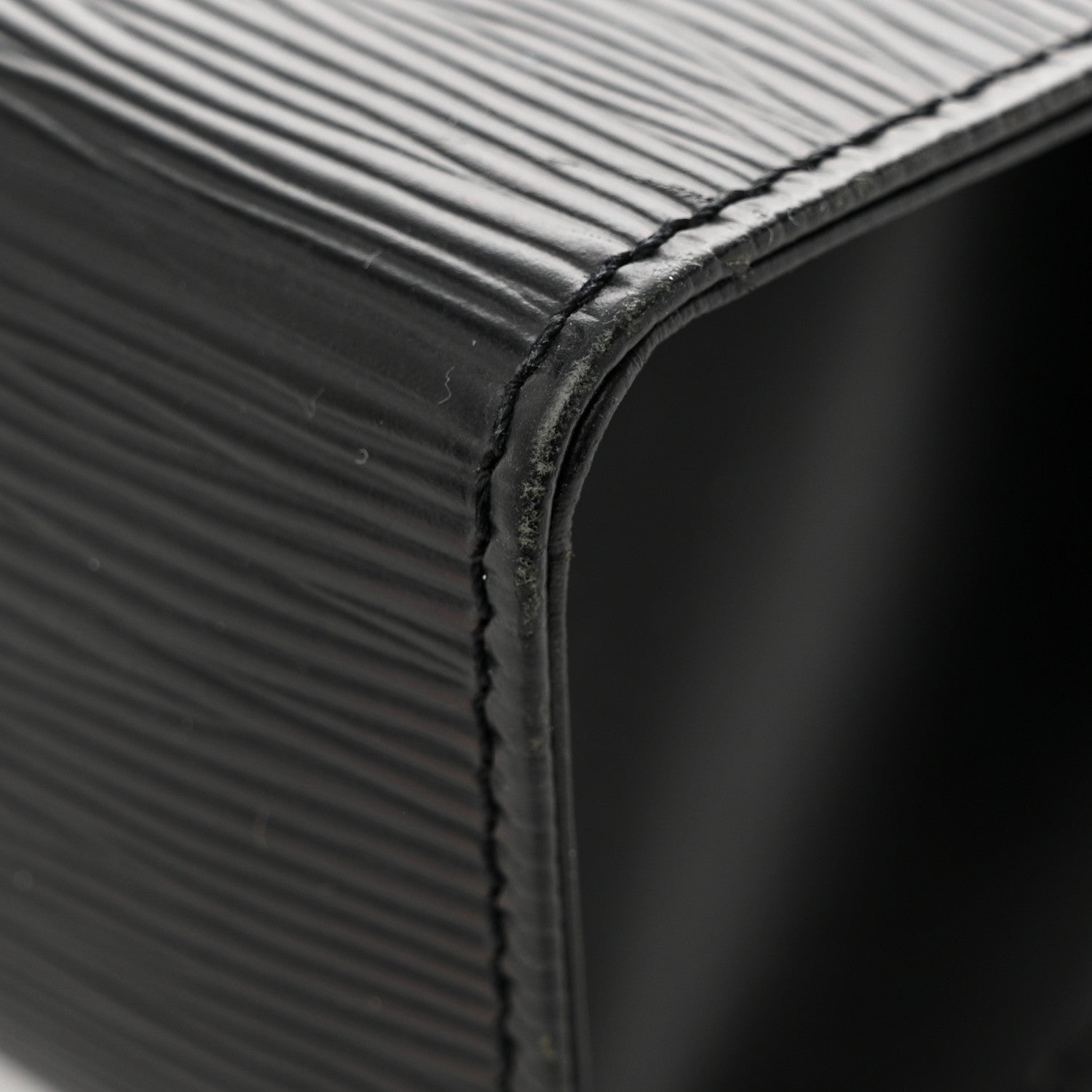 Louis Vuitton Epi Dinard Black 16 of 16