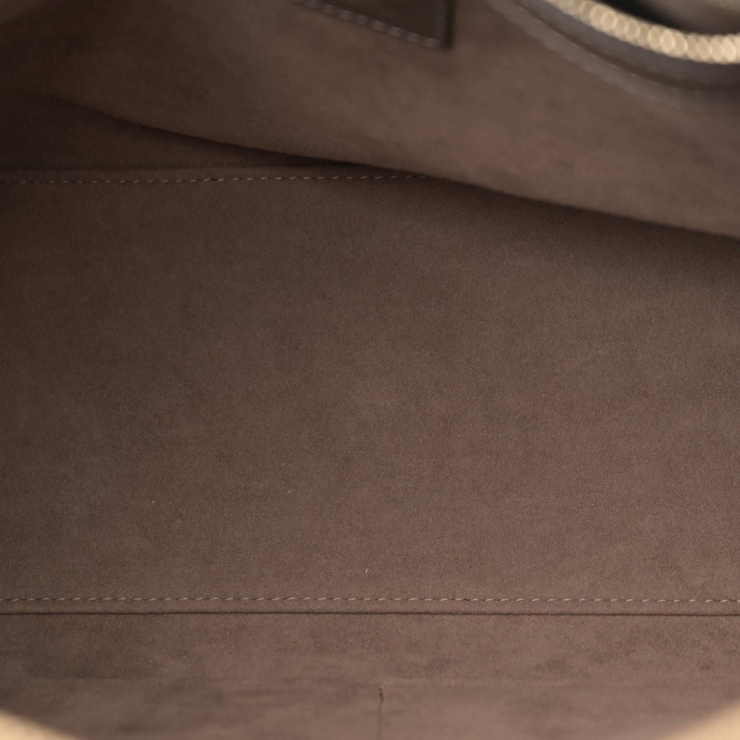 Taurillon Calfskin Vendome MM Earth