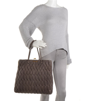 Miu Miu Matelasse Leather Tote Argilla 2 of 9