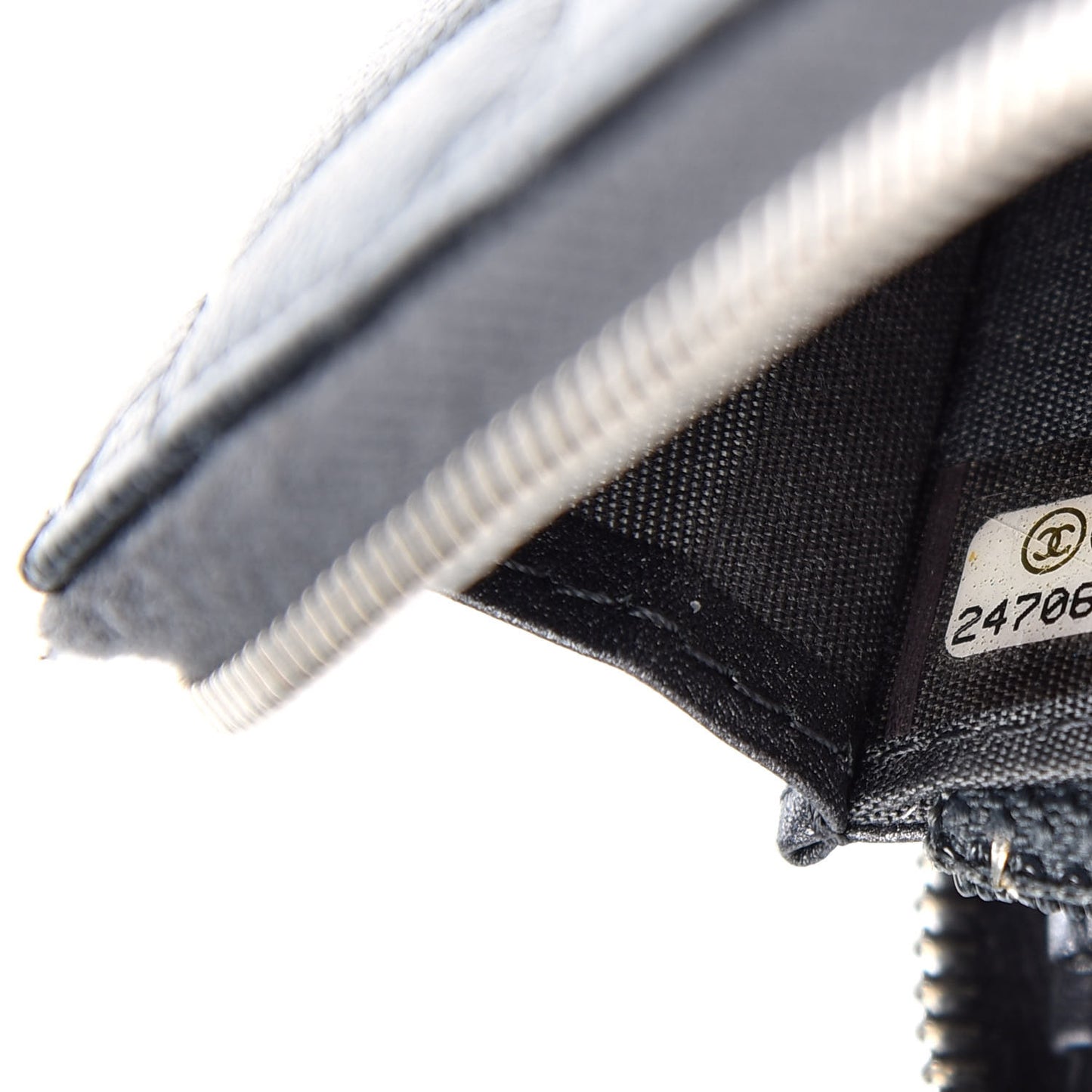 Metallic Caviar Quilted Medium Maxi CC Zip Around Wallet Black