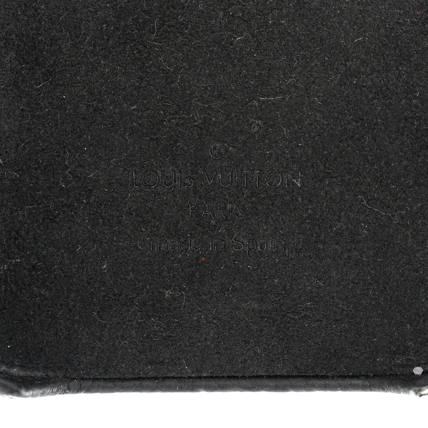 Louis Vuitton Monogram iPhone 12/12 Pro Bumper Black 6 of 8