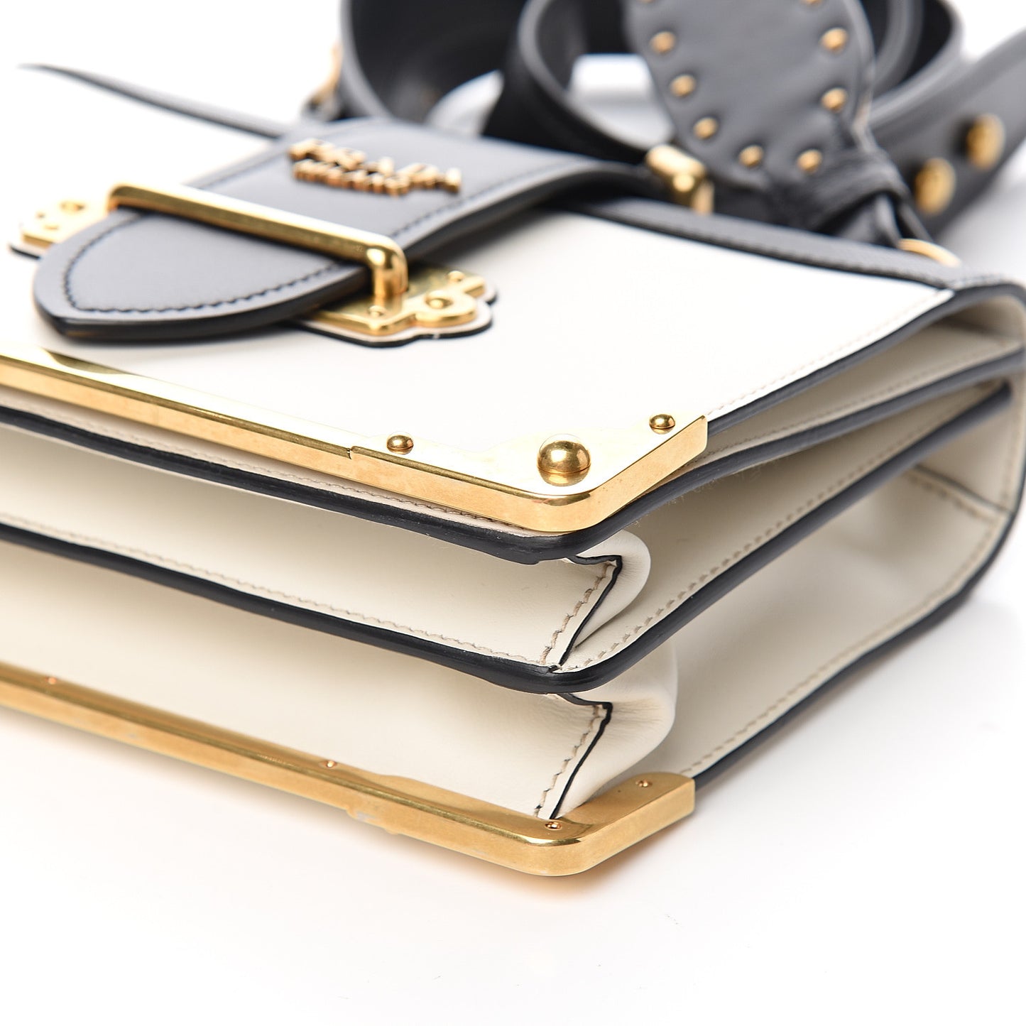 City Calf Saffiano Cahier Bag Talco Black