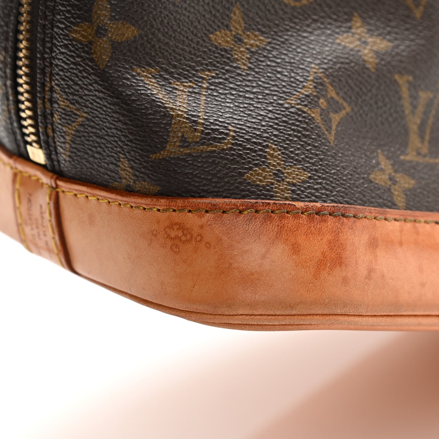 Louis Vuitton Monogram Alma PM 31 of 37