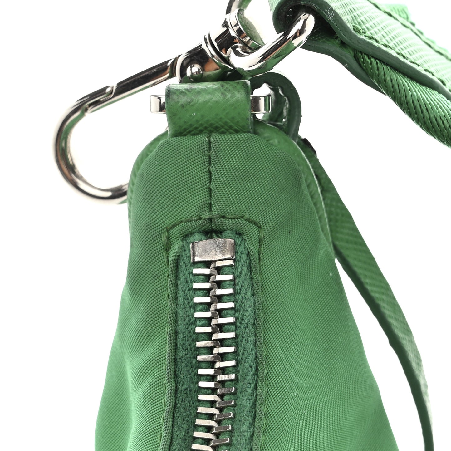 Nylon Re-Edition 2005 Shoulder Bag Menta