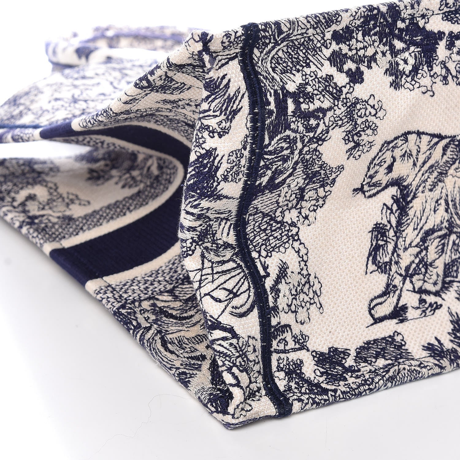 Christian Dior Canvas Embroidered Medium Dioriviera Toile De Jouy Book Tote Blue 8 of 9