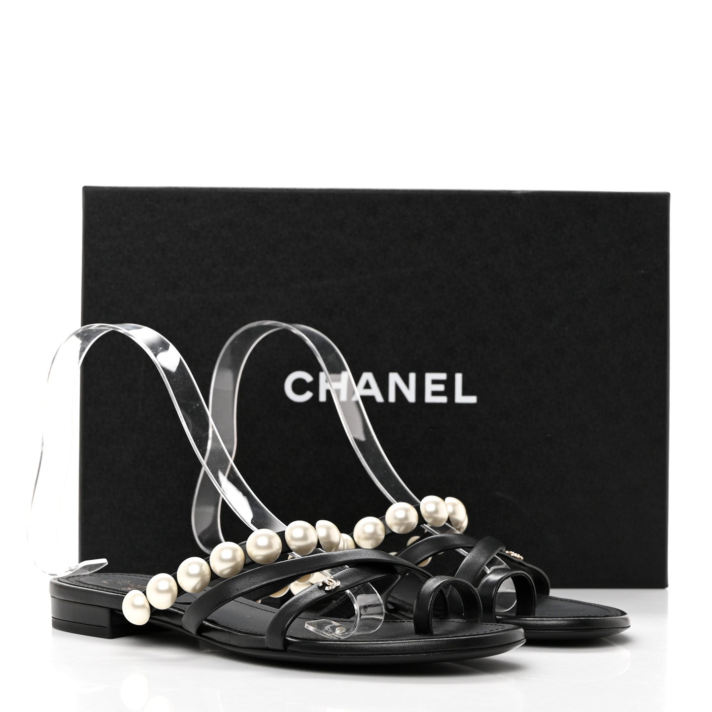 Lambskin Pearl Toe Ring Sandals 37 Black
