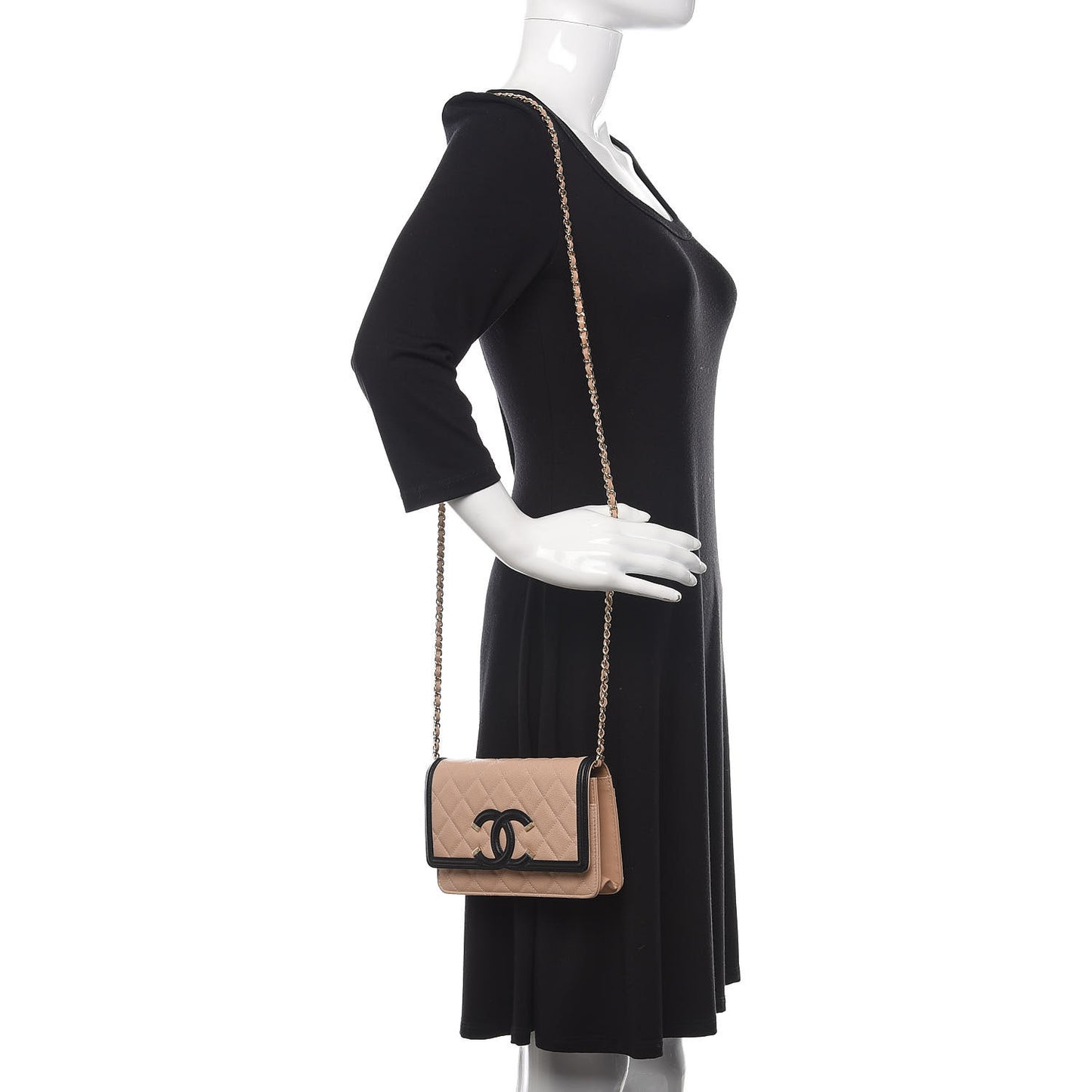 Caviar Quilted CC Filigree Wallet On Chain WOC Beige Black