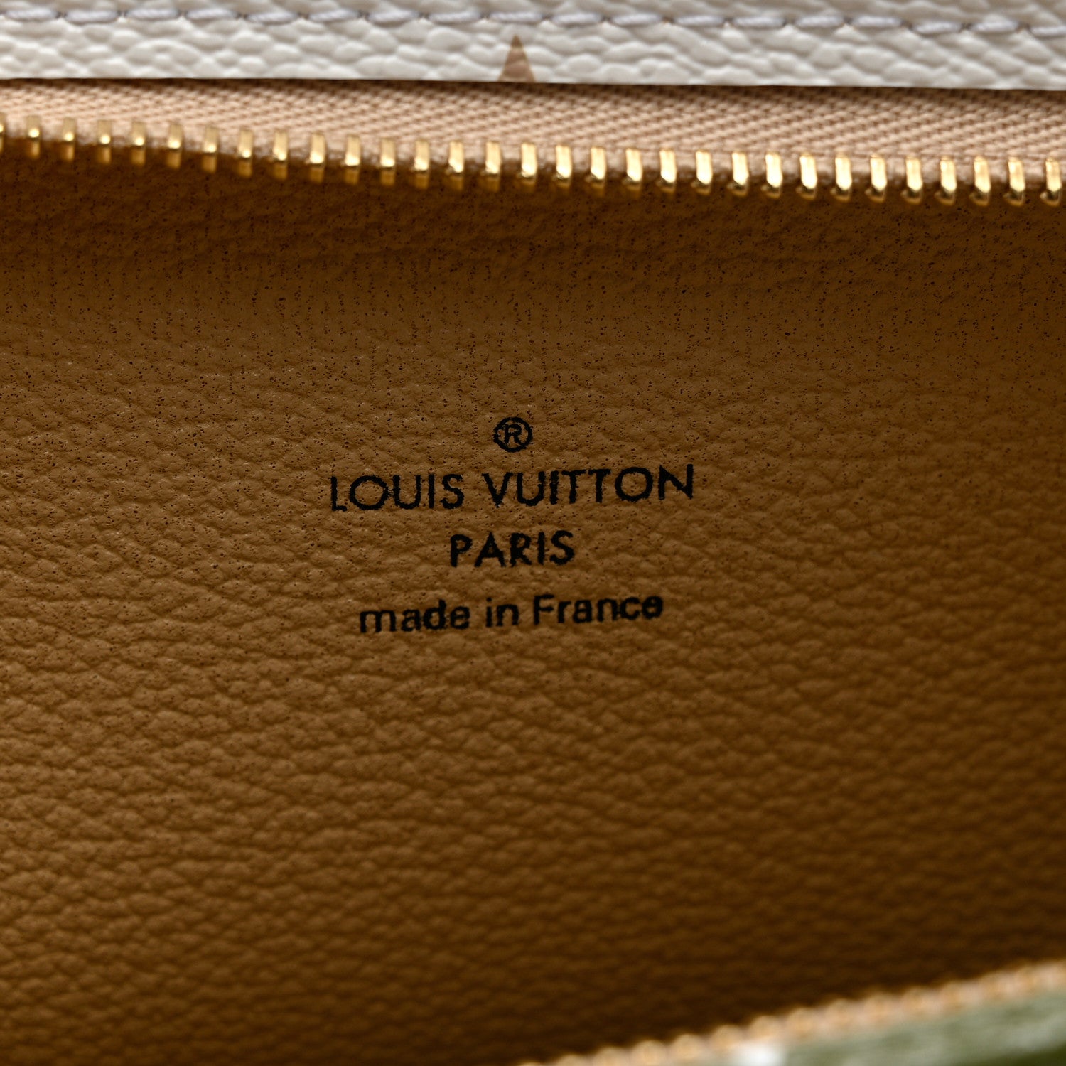 Louis Vuitton Monogram Giant Toiletry Pouch 26 Kaki 5 of 6