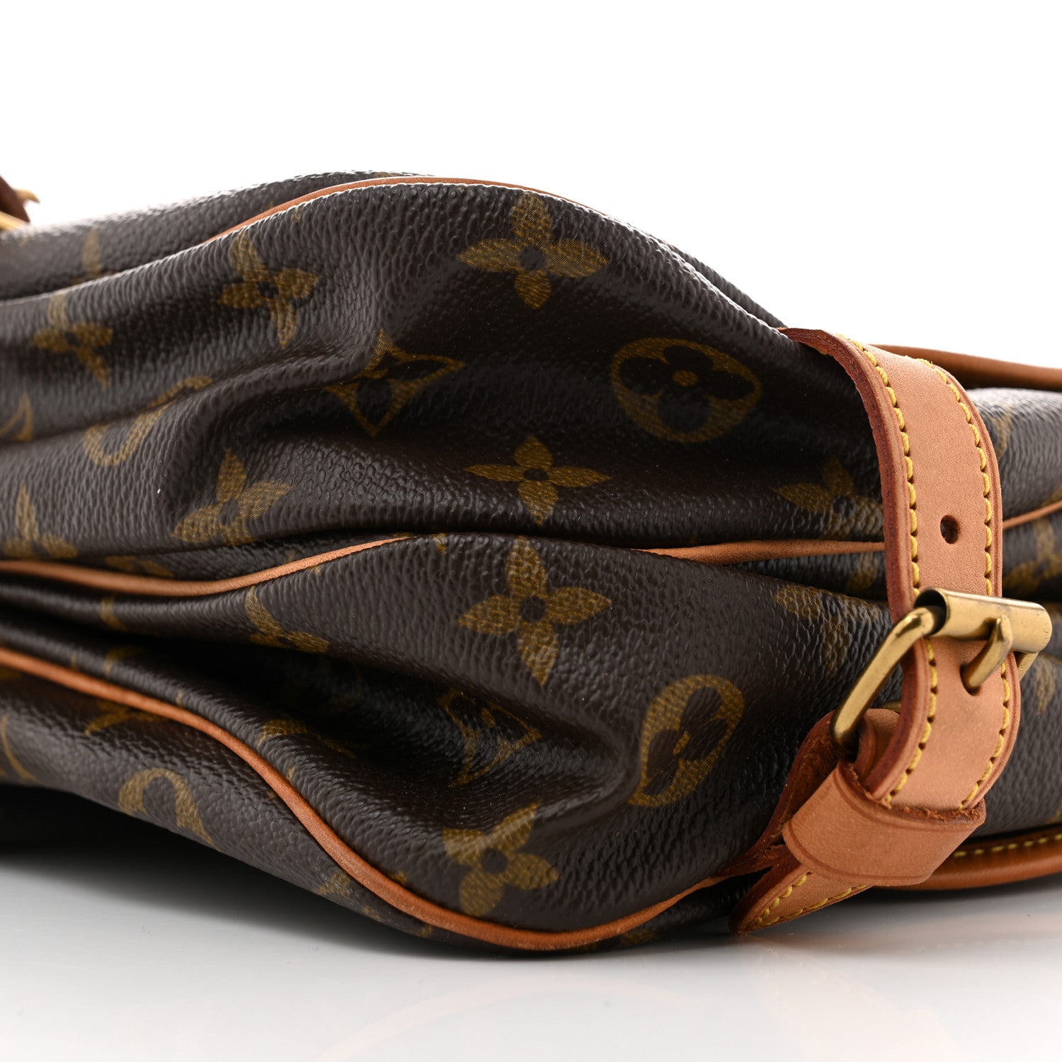 Louis Vuitton Monogram Saumur 30 10 of 16