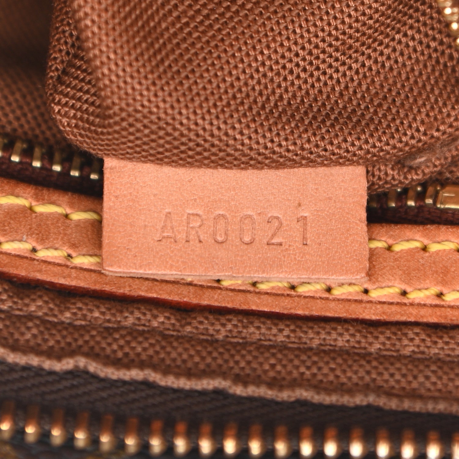 Louis Vuitton Monogram Trotteur 7 of 16