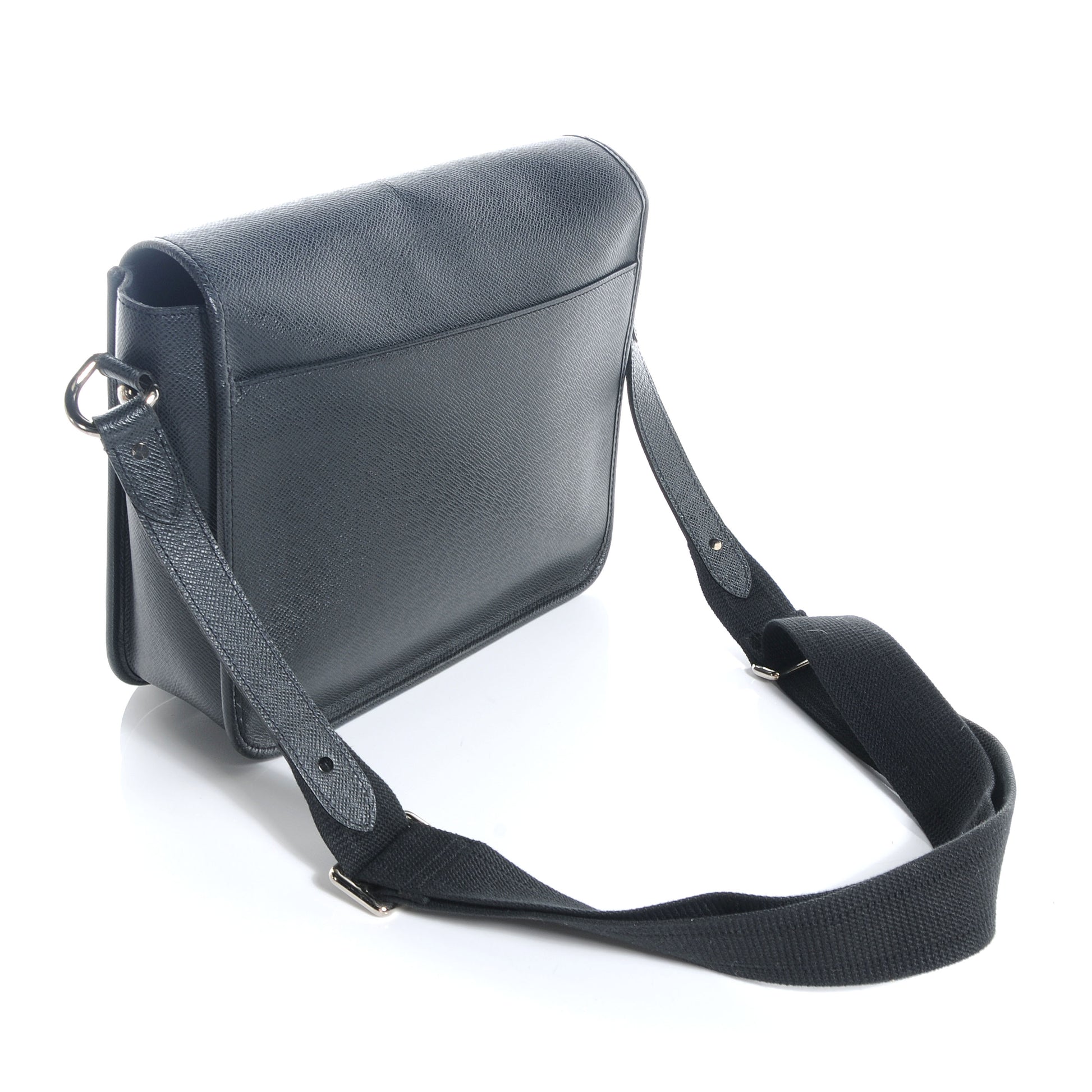 Louis Vuitton Taiga Andrei Ardoise 3 of 7