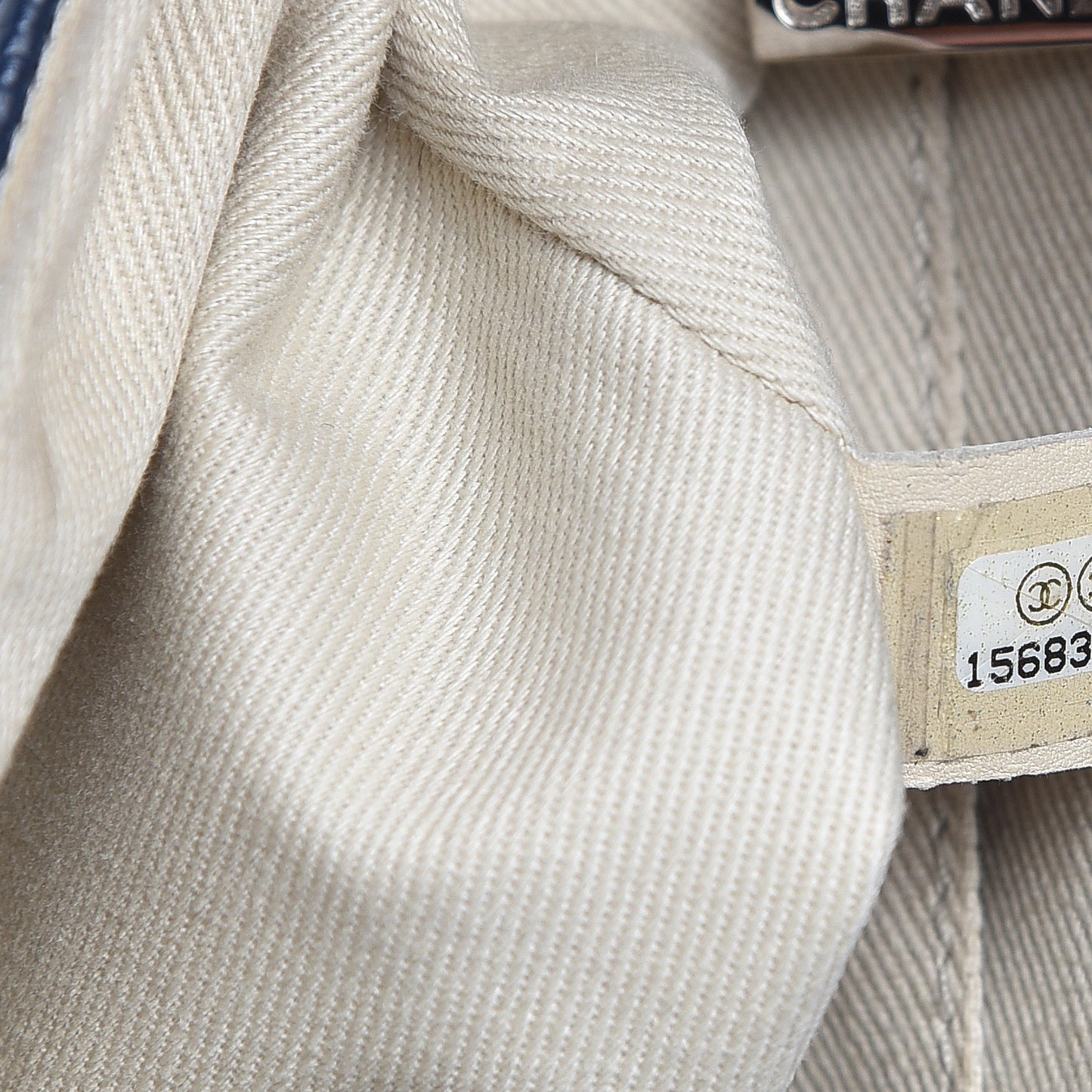 Caviar Medium Timeless CC Flap Navy Blue