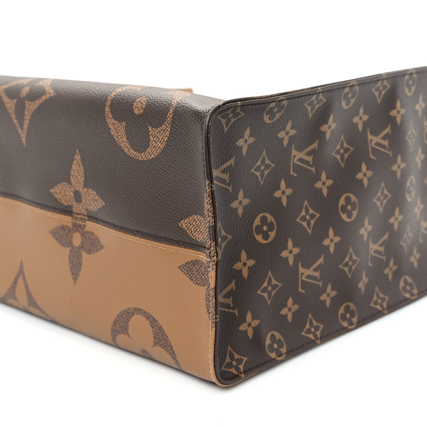 Reverse Monogram Giant Onthego GM