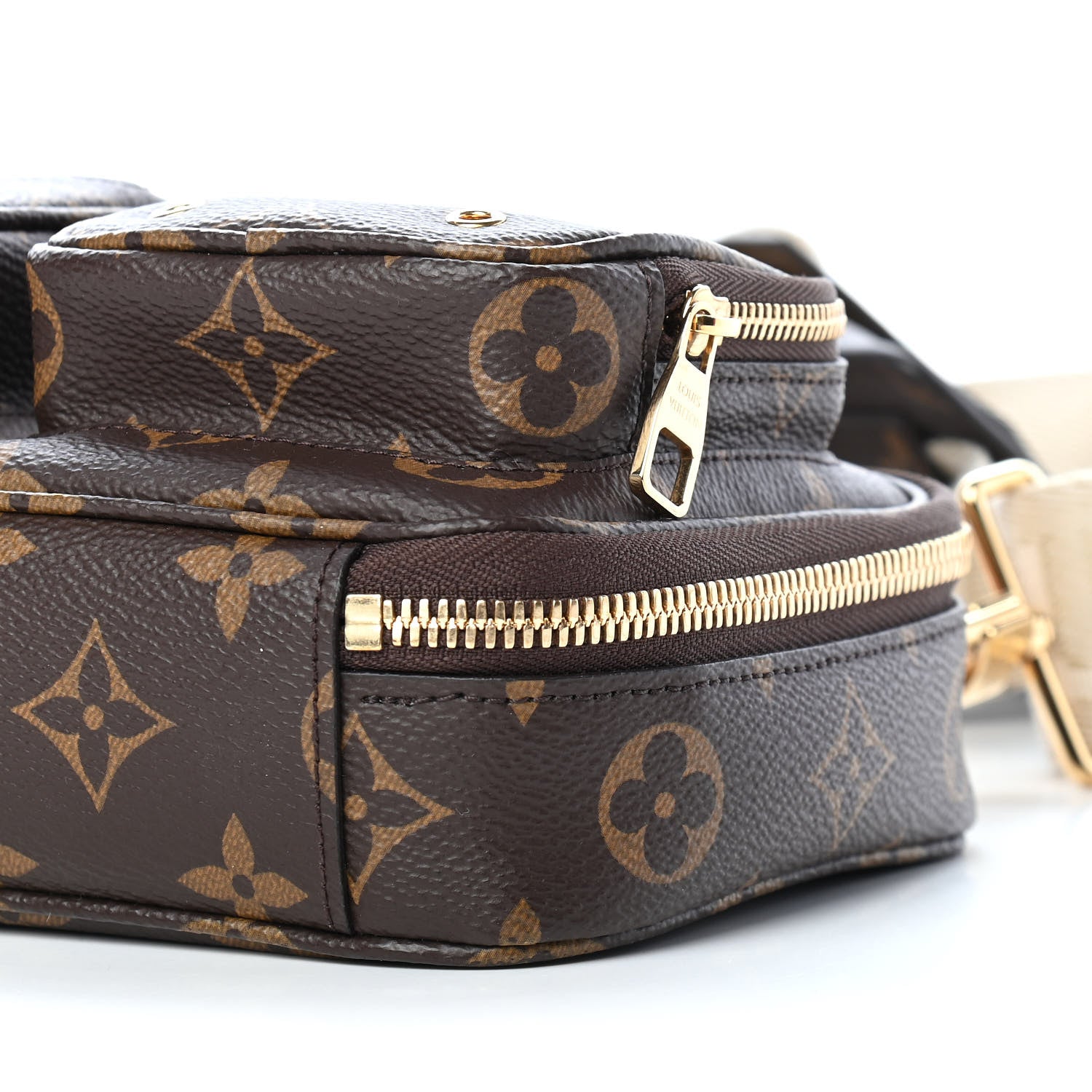 Louis Vuitton Monogram Utility Crossbody 7 of 8