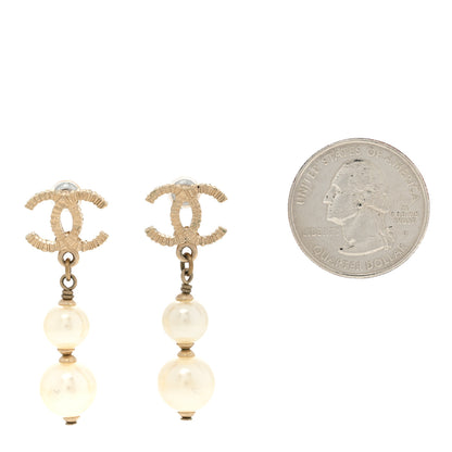 Chanel Pearl CC Drop Earring Gold 2 of 5