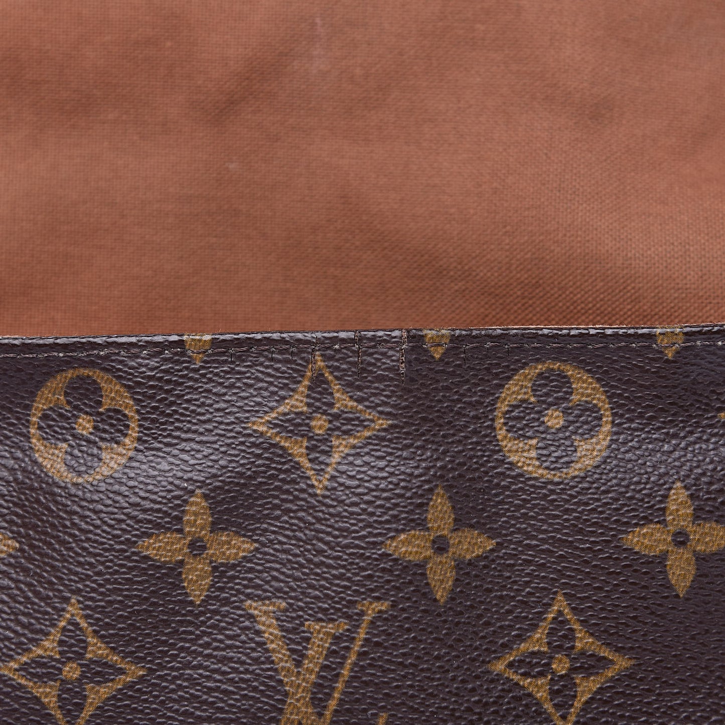 Monogram Mini Looping