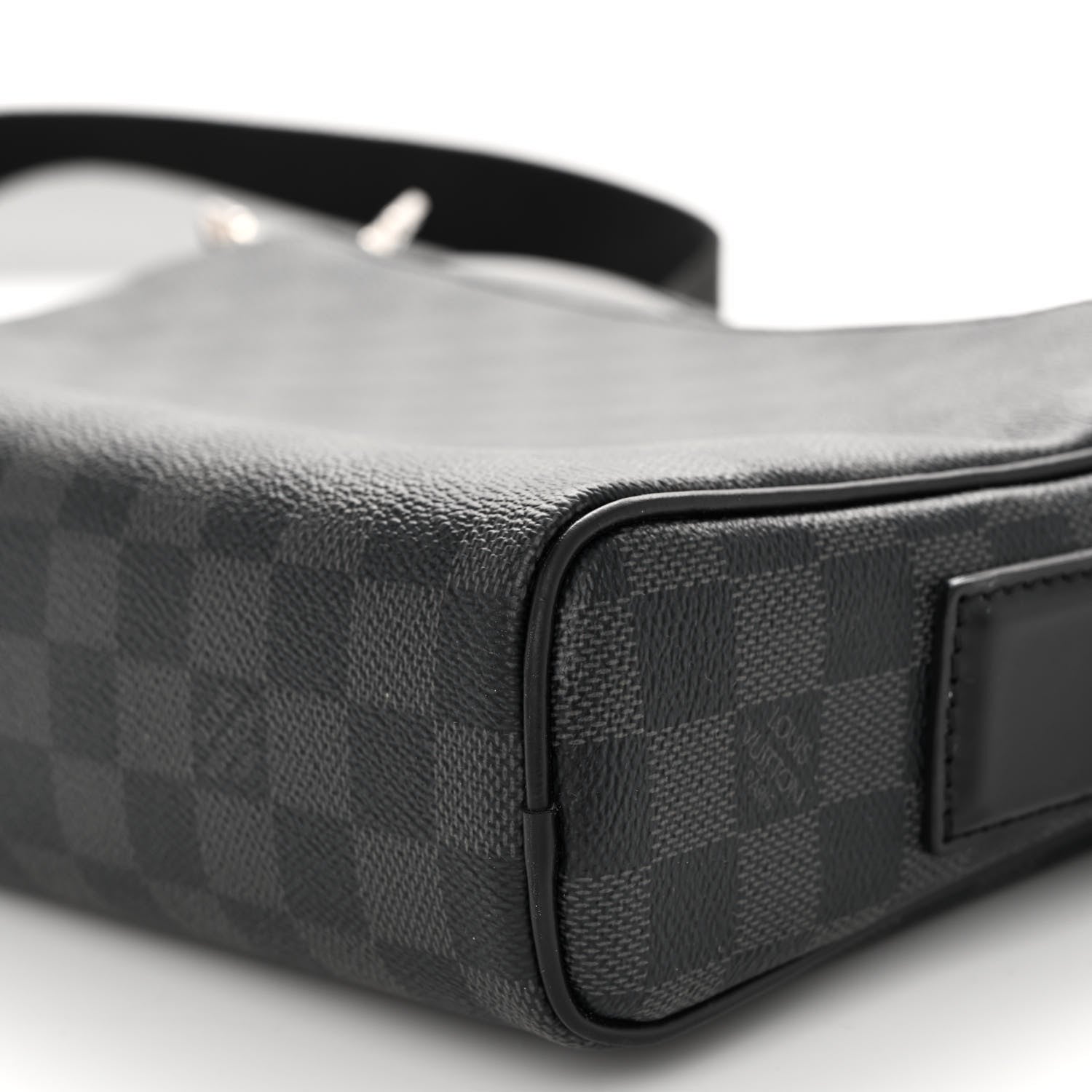 Louis Vuitton Damier Graphite Dayton Reporter PM 8 of 8