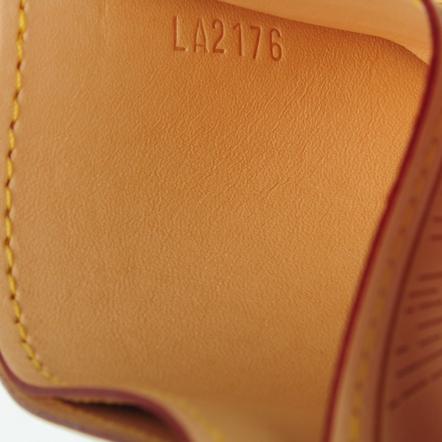 Vachetta Voyages Card Holder