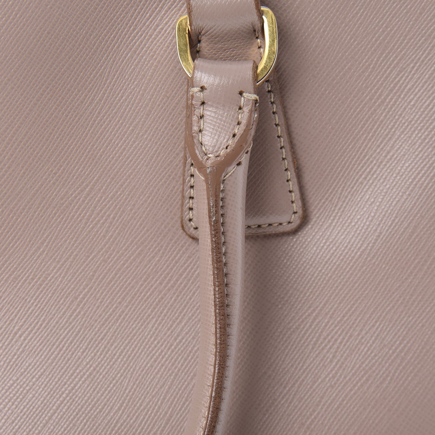 Saffiano Medium Galleria Double Zip Tote Cammeo