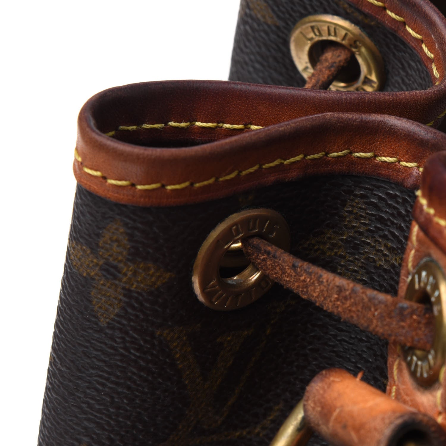 Louis Vuitton Monogram Petit Noe 26 of 37