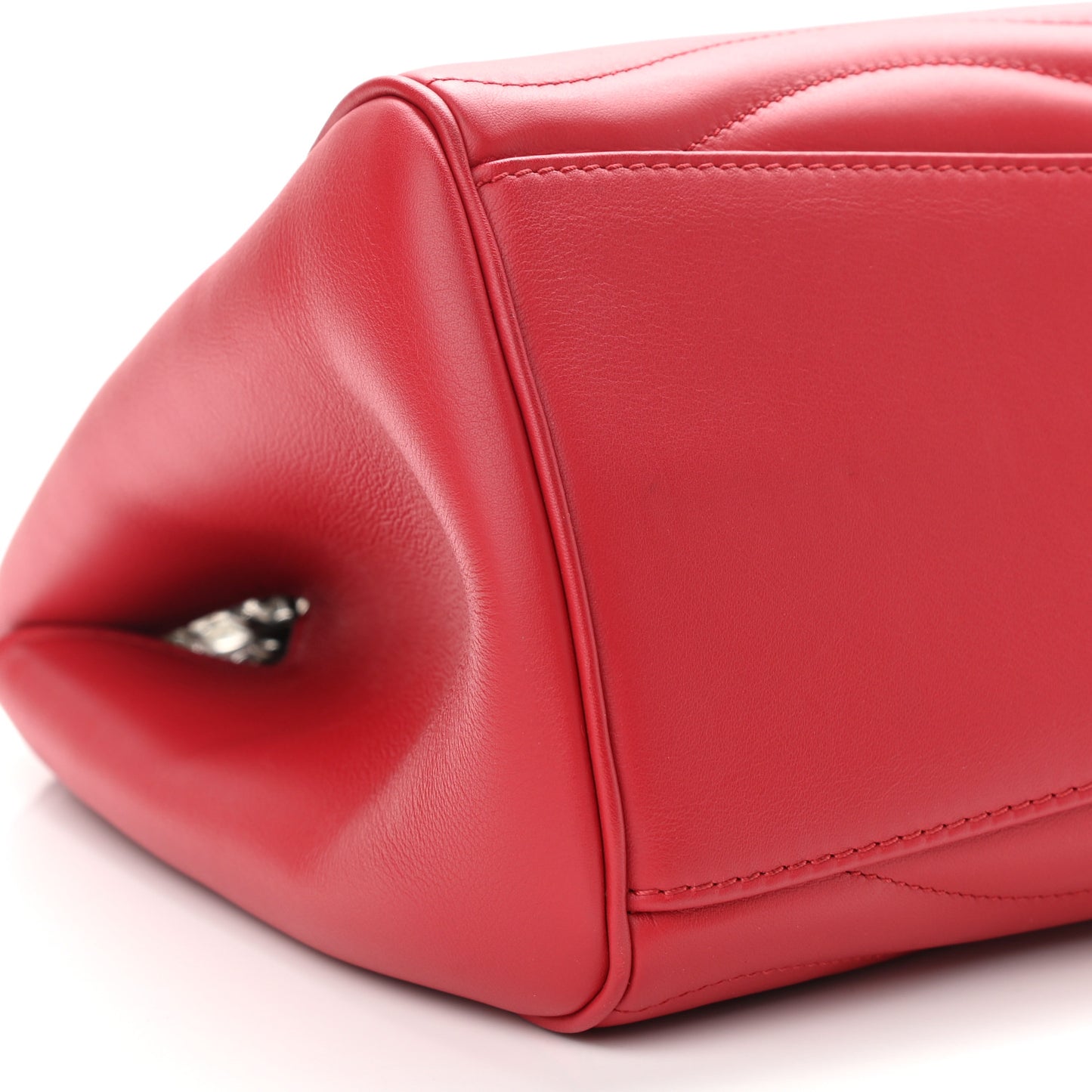 Calfskin New Wave Chain Tote Ecarlate