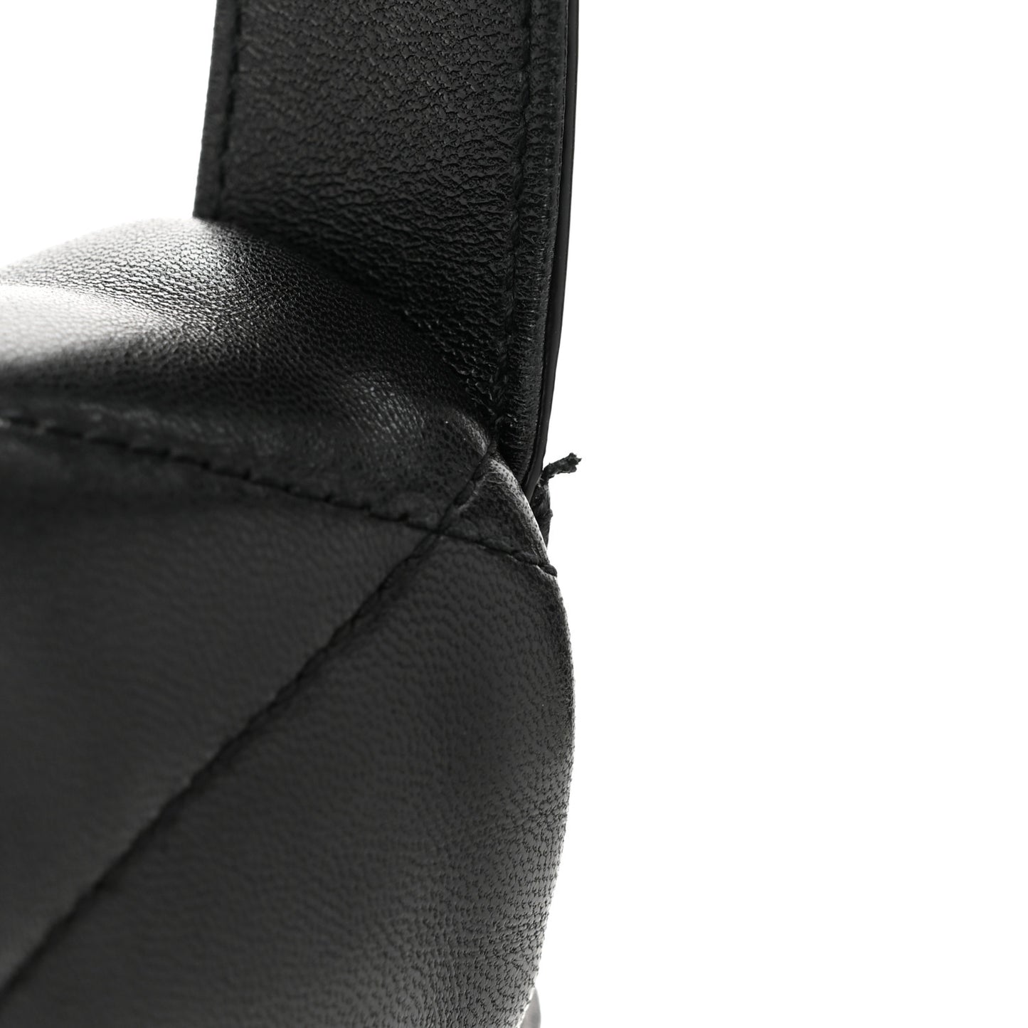 Lambskin Quilted Le 57 Diamond Shoulder Bag Black