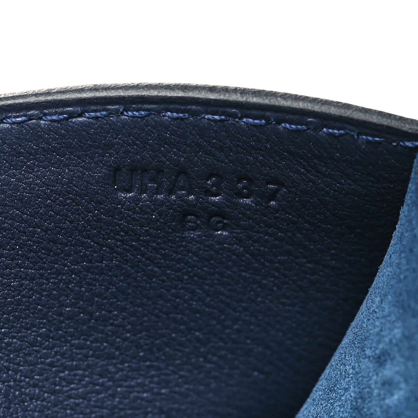 Togo Sac A Depeches 29 Messenger Bag Bleu Nuit