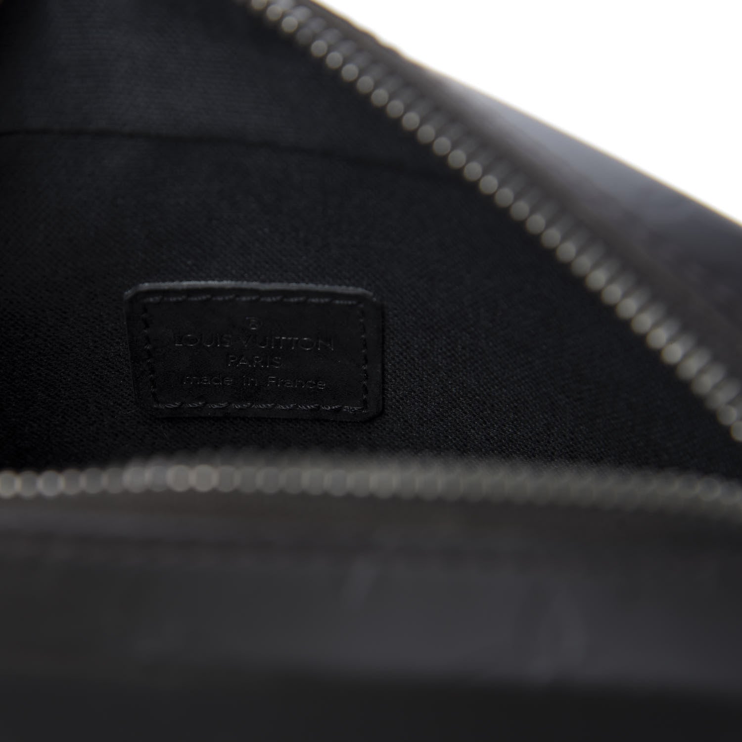 Louis Vuitton Monogram Glace Bobby Cafe 8 of 8