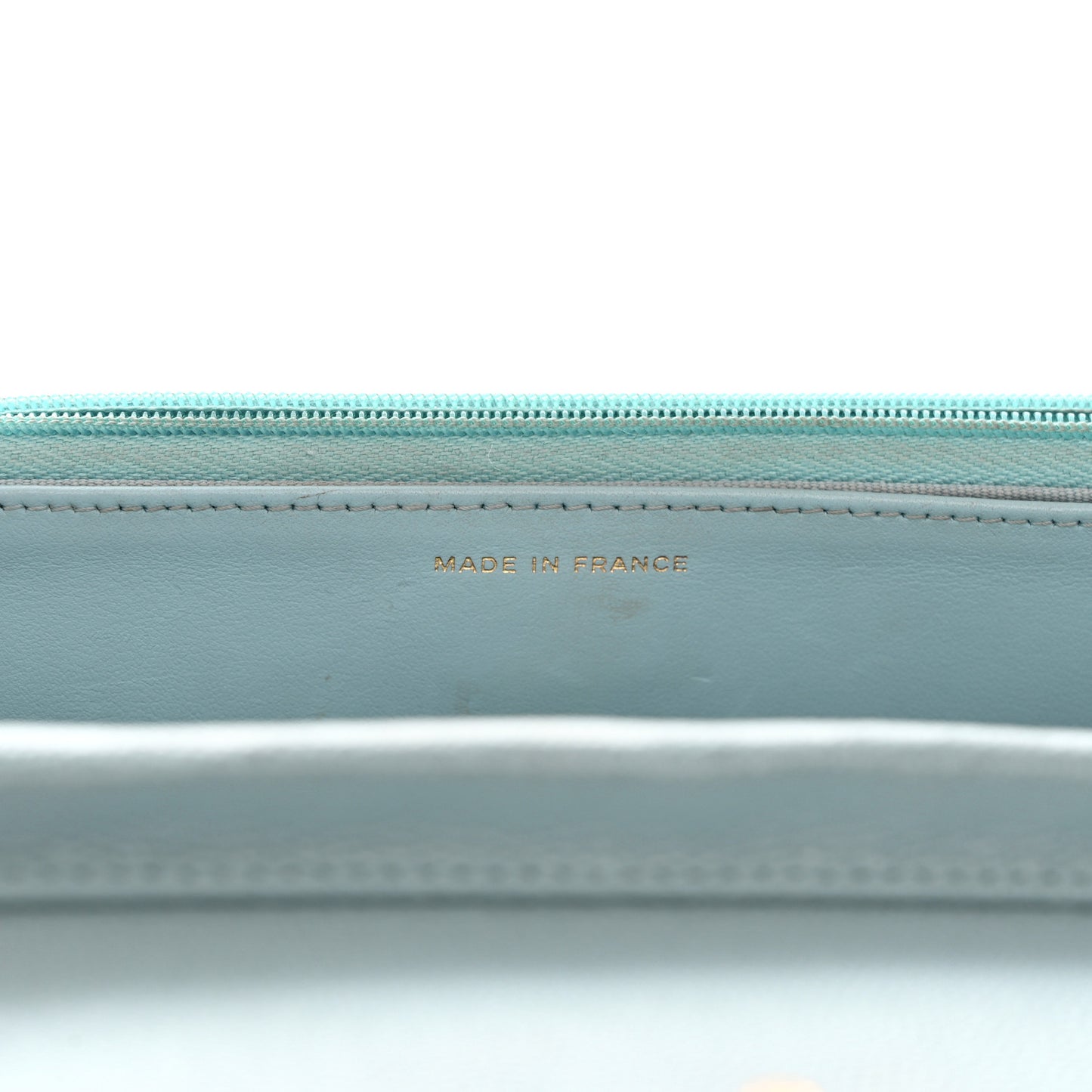 Caviar Quilted Wallet On Chain WOC Light Blue