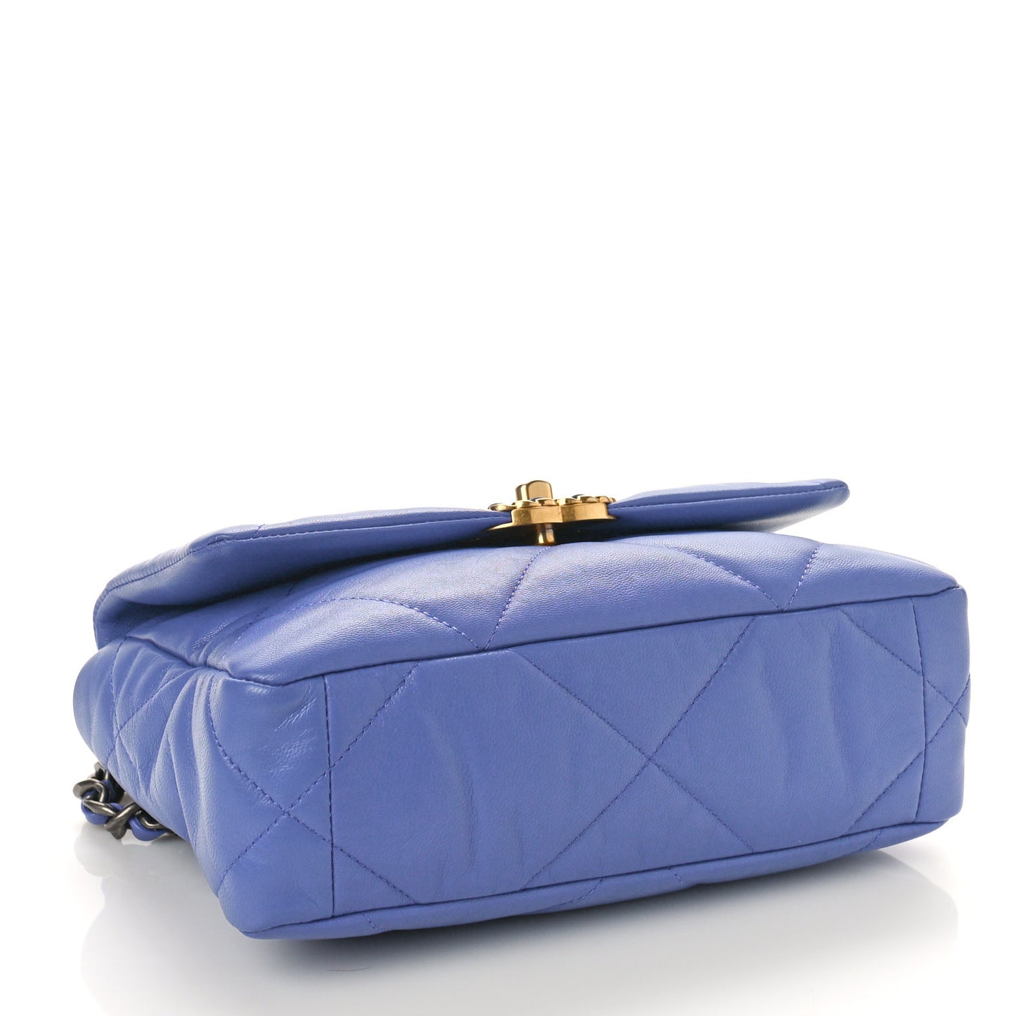 Lambskin Quilted Medium Chanel 19 Flap Light Purple