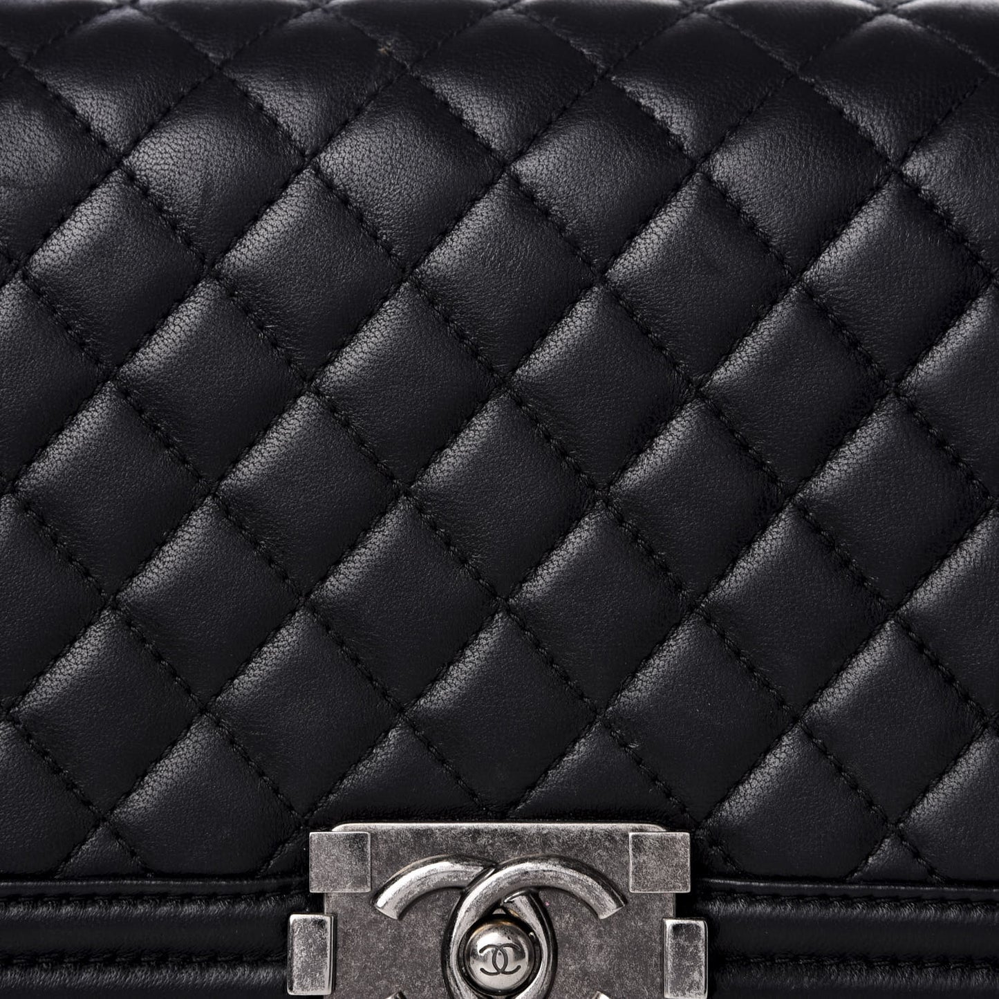 Lambskin Quilted Medium Boy Flap Black