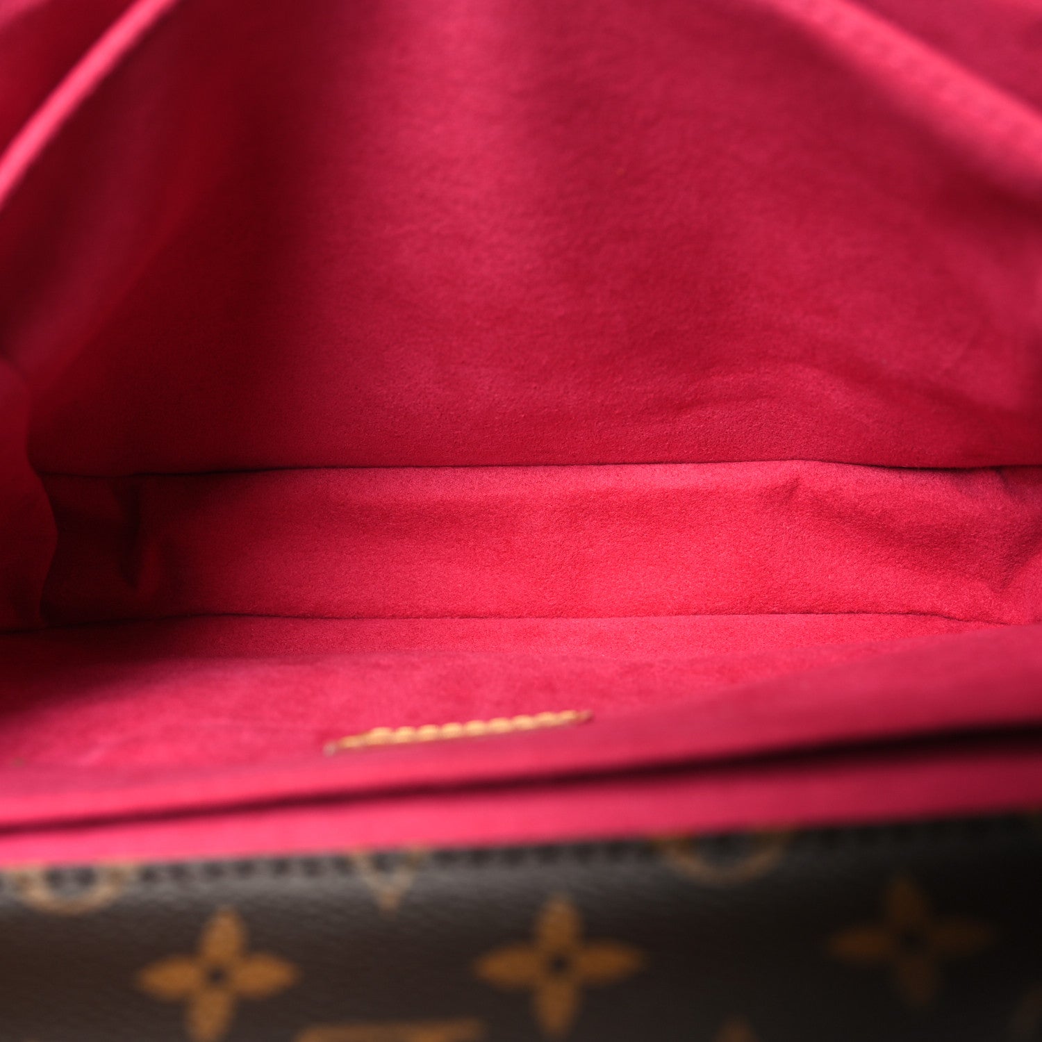 Louis Vuitton Monogram Patches Pochette Metis 4 of 9